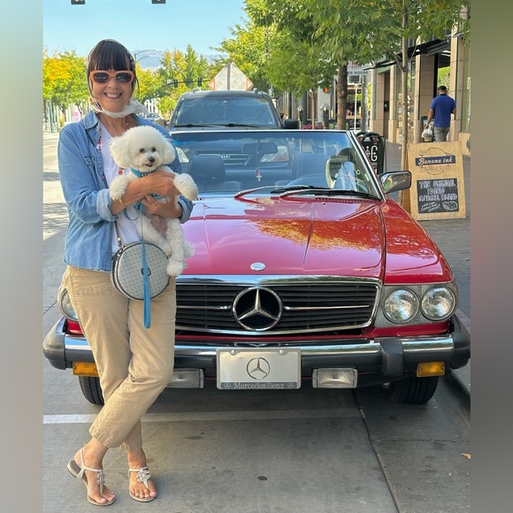 Meet your Posher, Erica - Picture 3 of 16